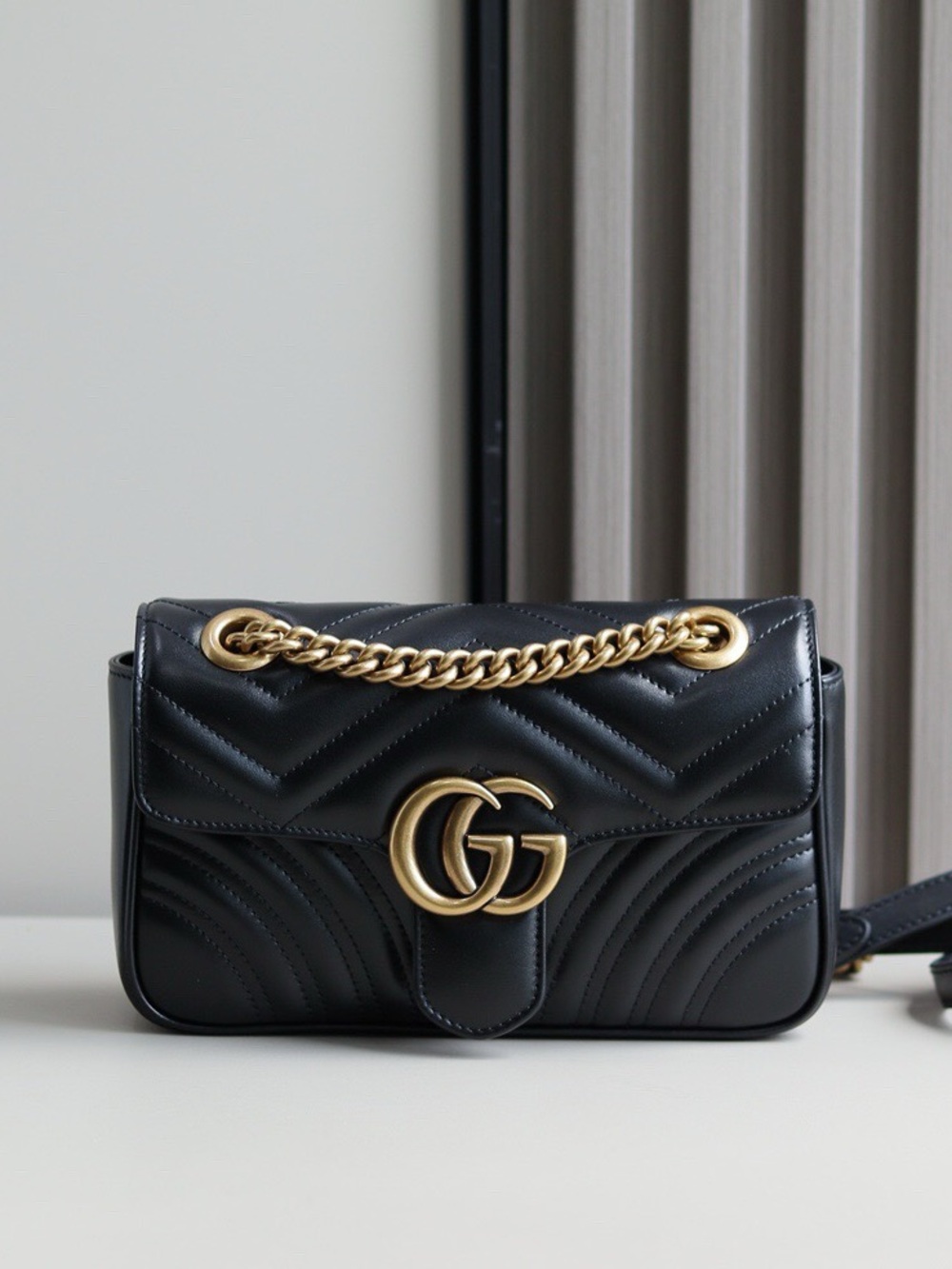 Women's Gucc.i Black Quilted Leather Shoulder Bag